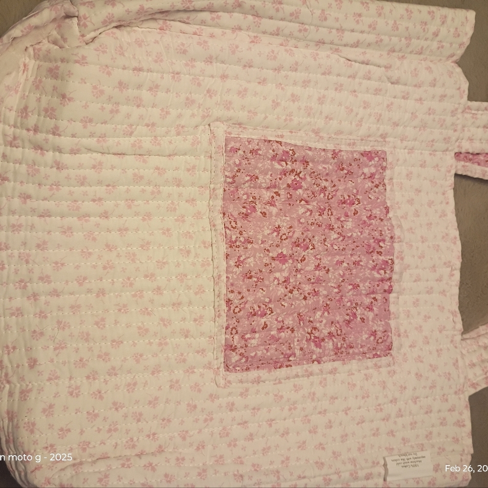 Laura Ashley quilted Pink Floral  Quilted  tote - Picture 6 of 9